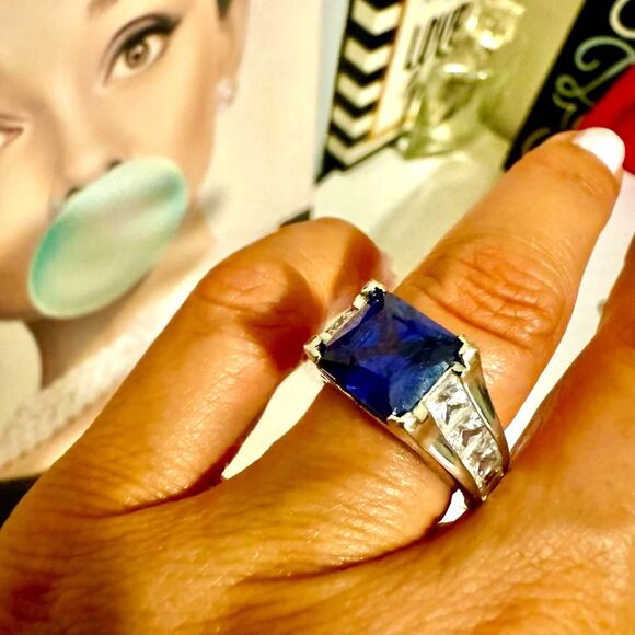 Cubic Zirconia womens blue white square cushion sterling silver .925 ring size 6 - Picture 1 of 6
